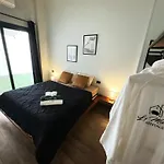 Private Jacuzzi Suite Apartment With Garden