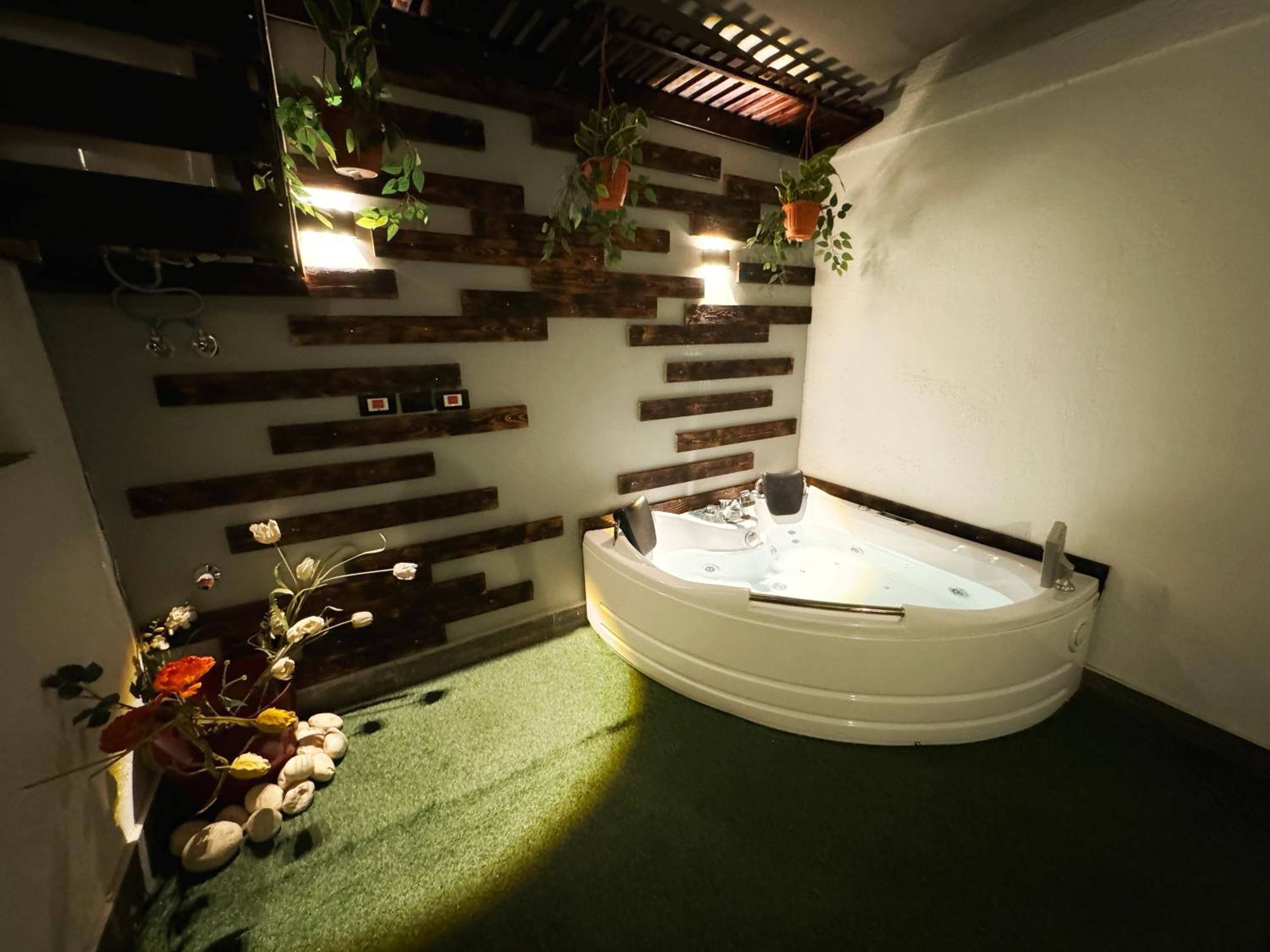 Private Jacuzzi With Garden *