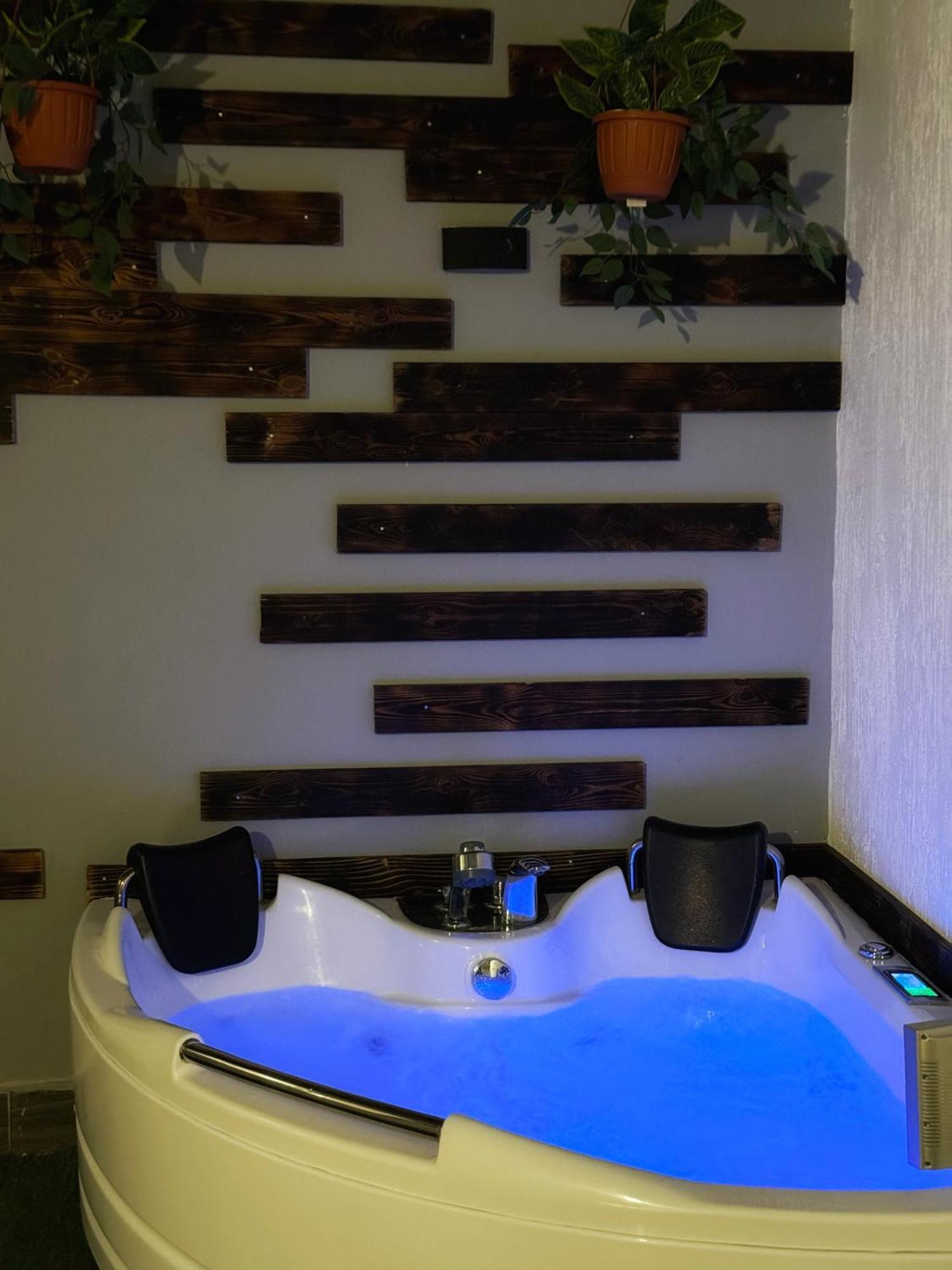 Private Jacuzzi With Garden Appartement